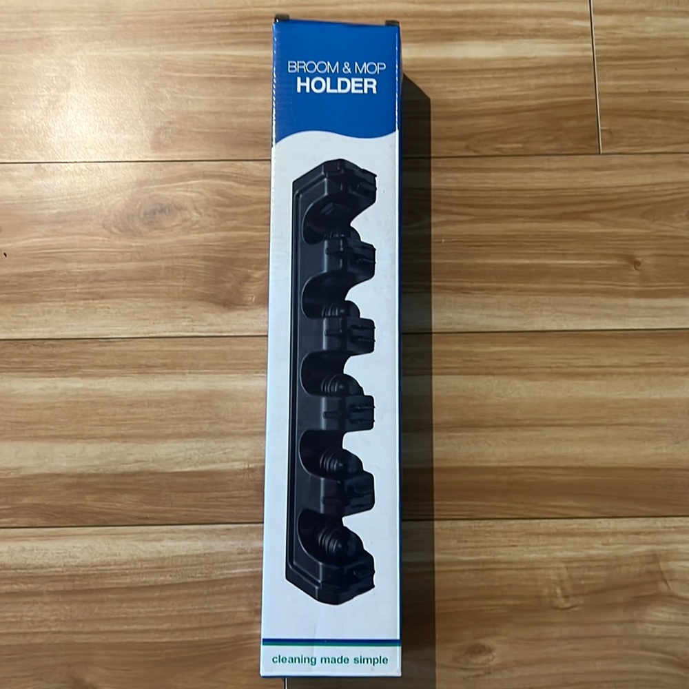 BROOM & MOP holder
